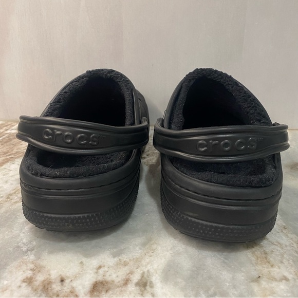 CROCS Men's 12 Baya Lined Clog Black Fleece Faux Fur EUC Dual Comfort - Picture 3 of 9